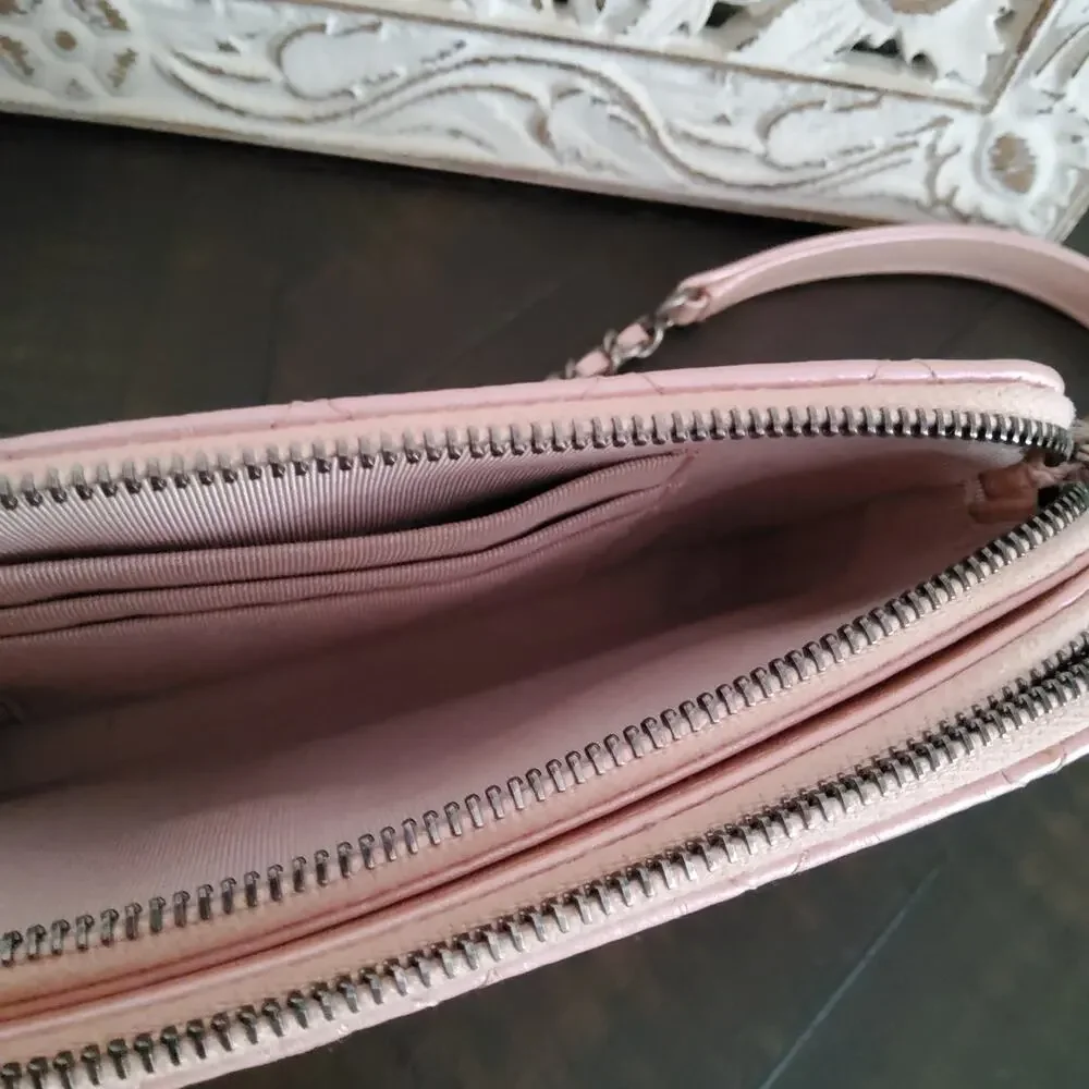 Chanel Gabrielle Clutch With Chain Iridescent Pink Quilted Lambskin Crossbody
